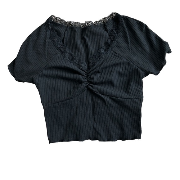 Shein black short sleeve crop top with lace trim size XS - Picture 1 of 6